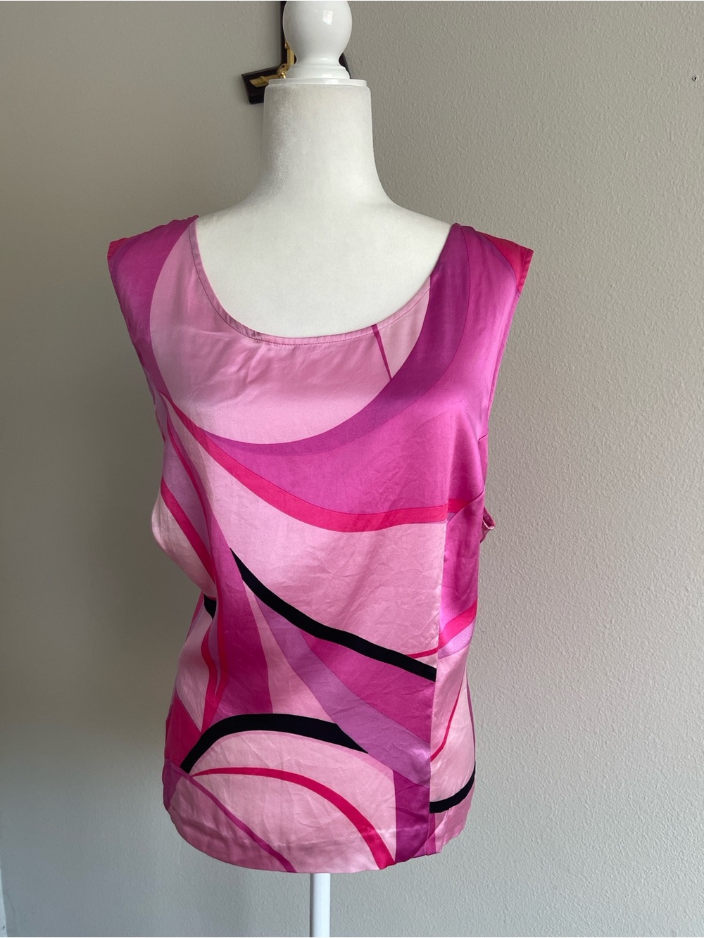 Jessica Howard Pink Silk Abstract Sleeveless Shell Top